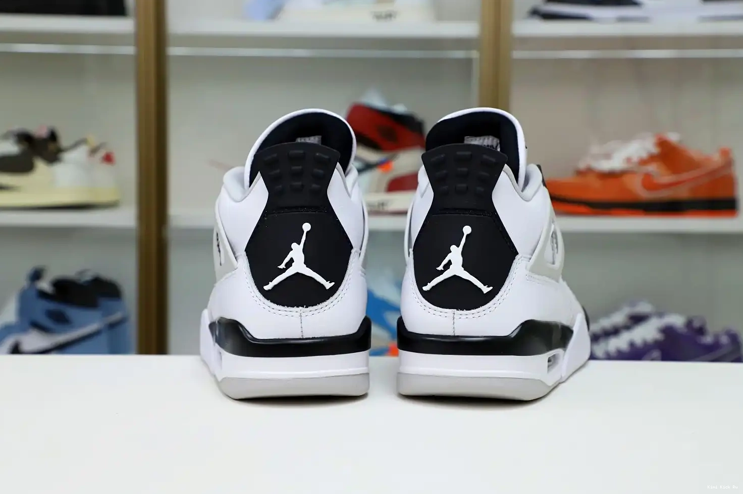 AIR BLACK MILITARY Kimikick JORDAN 4 0816